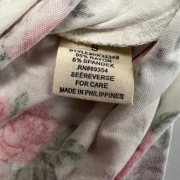 No Comment Cold Shoulder Short Sleeve Floral Top Hi-Low Womens Size Small - Picture 12 of 12
